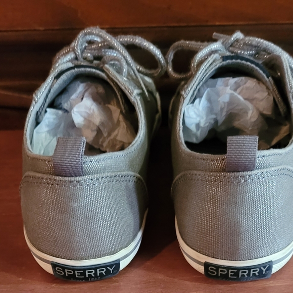 Sperry Tie Shoes - Picture 4 of 11
